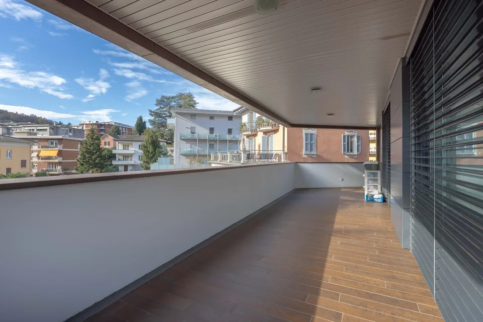 Großes und modernes 4.5-Zimmer-Wohnung mit hoher Ausstattung und Terrasse in Breganzona