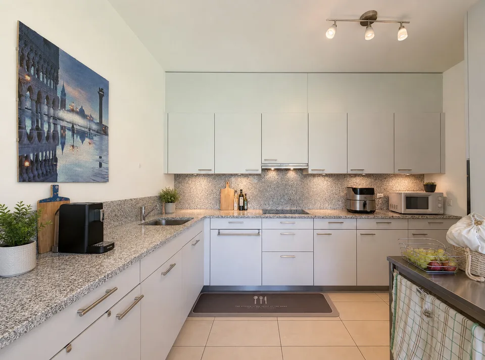 Moderne 3.5-Zimmer-Wohnung mit 2 Gärten, Pool und Fitnessstudio in Pregassona