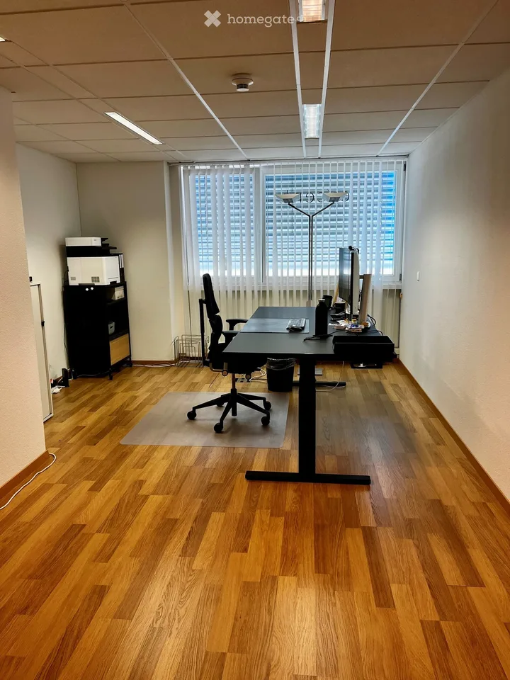 Lieu de travail attractif à louer dans un centre d'affaires représentatif