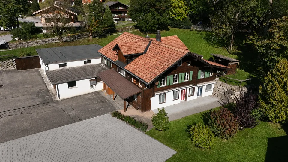 Mehrfamilienhaus Gutenbrunnen mit Baulandreserve