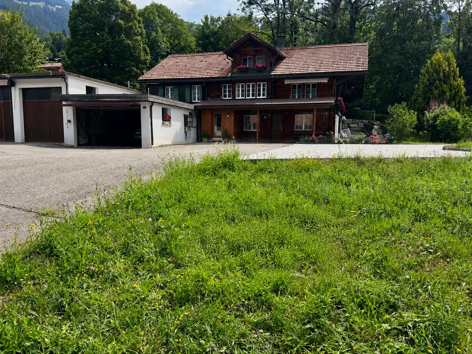 Immeuble d'appartements Gutenbrunnen avec réserve de terrain à bâtir