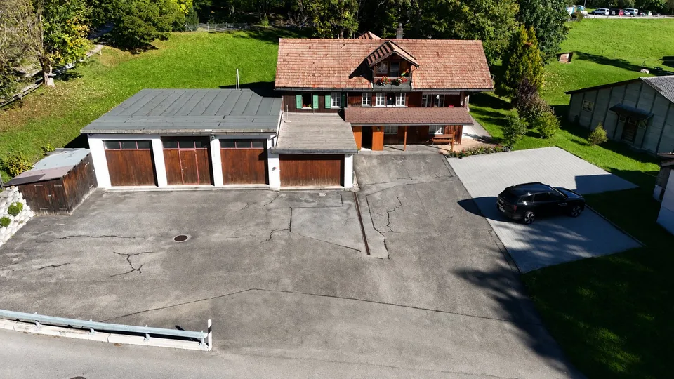 Immeuble d'appartements Gutenbrunnen avec réserve de terrain à bâtir