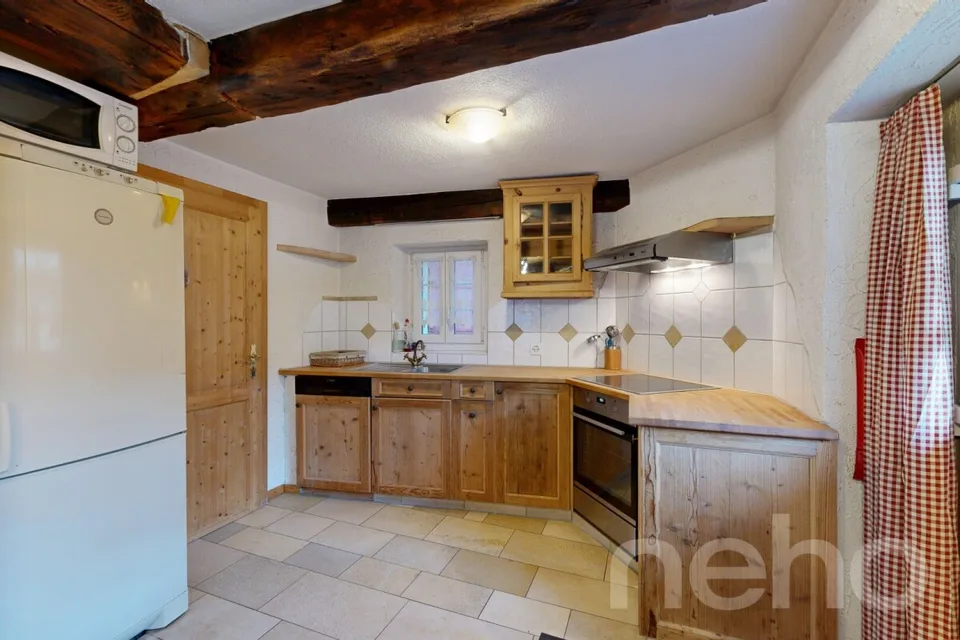 Exklusiv: Chalet auf drei Ebenen mit Garten – Foto 15 von 15