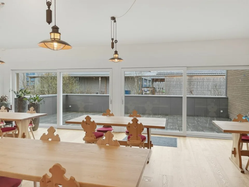 Espace commercial polyvalent - votre nouvel emplacement à Aadorf