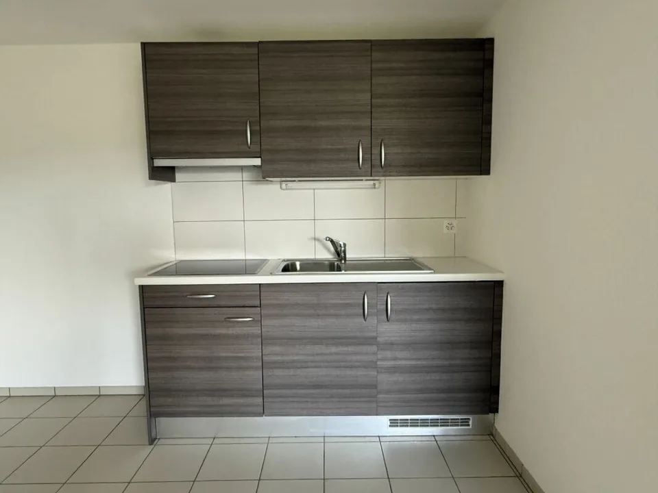 Locale deposito di 45 m2 a Rossens