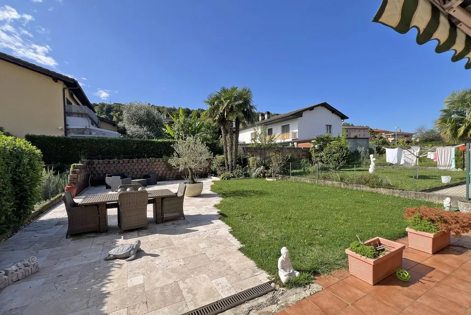 OCCASIONE-CASA 4.5 LOCALI CON GIARDINO E GROTTO A NOVAZZANO