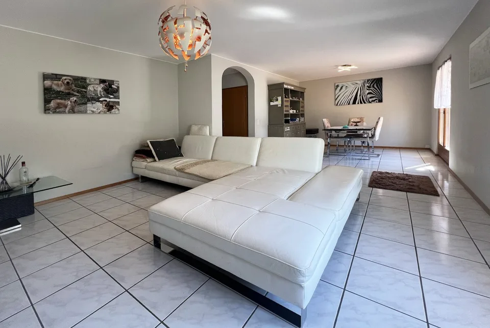 OCCASIONE-CASA 4.5 LOCALI CON GIARDINO E GROTTO A NOVAZZANO