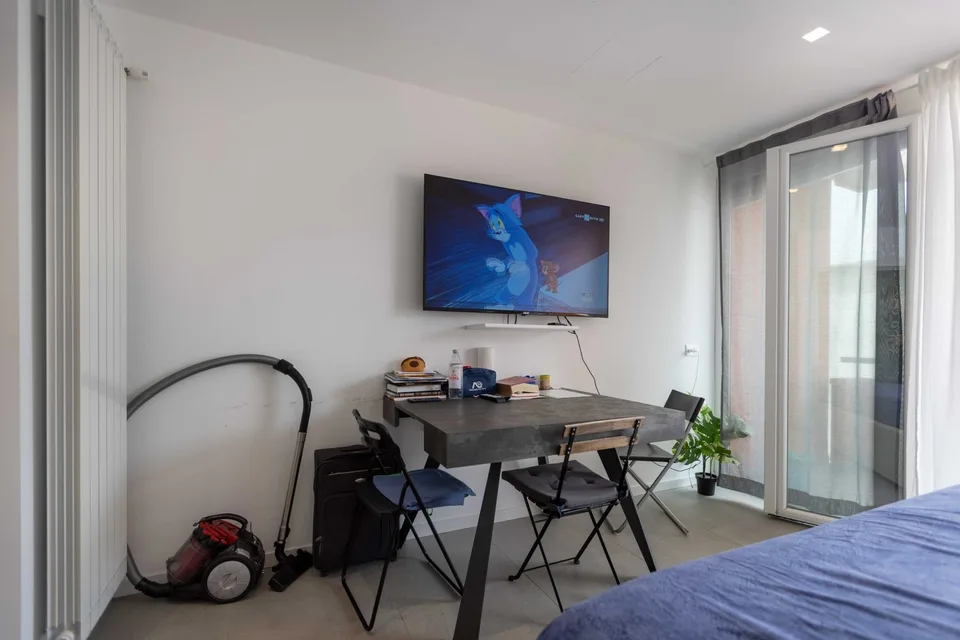 ELEGANTES 1.5 ZIMMER WIE NEU IN LUGANO PREGASSONA