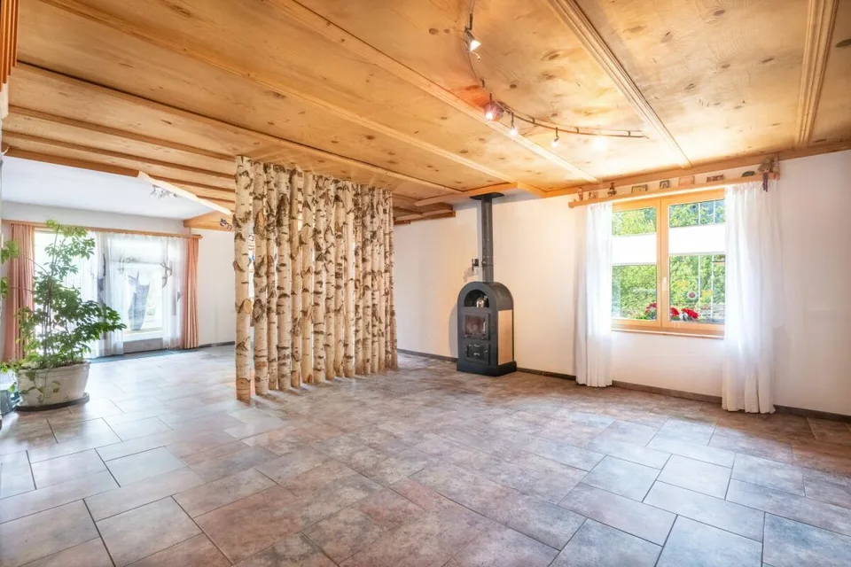 6.5-Zimmer-Einfamilienhaus mit vielseitigen Möglichkeiten