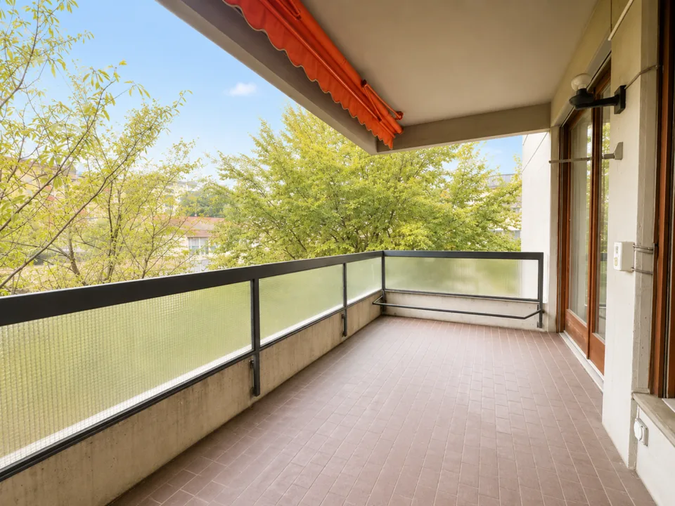 Large apartment with terrace