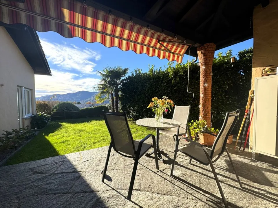 Bella casa unifamiliare con piscina