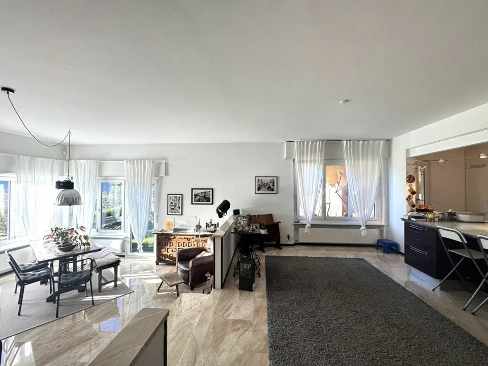 Bella casa unifamiliare con piscina