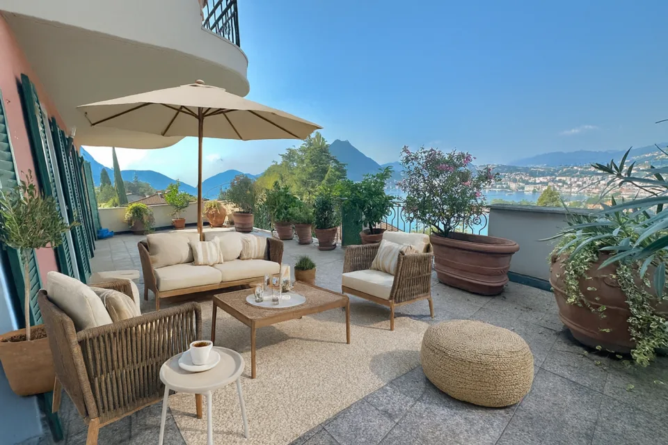 Elegante 3.5 locali con vista lago