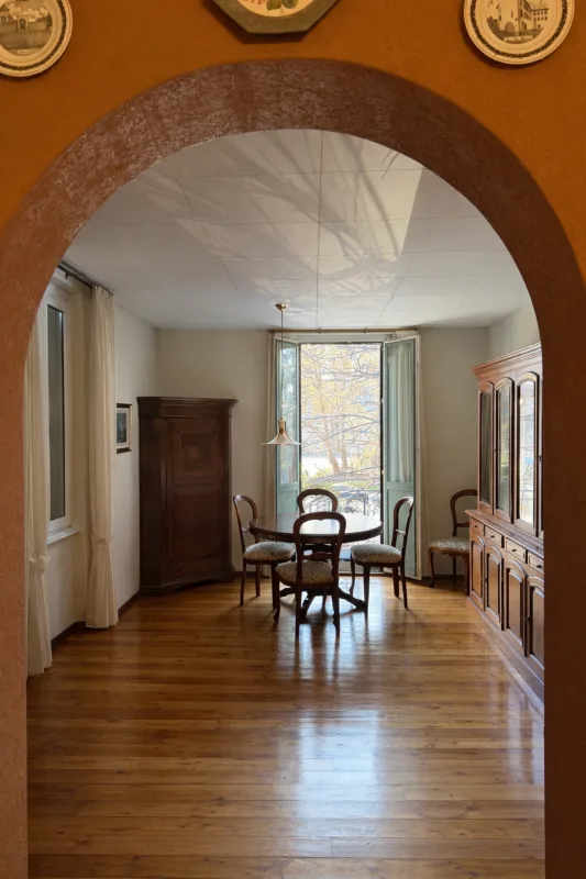 Baugrundstück mit Haus und 2 Wohnungen