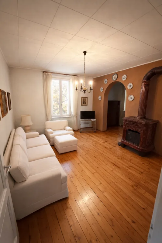 Baugrundstück mit Haus und 2 Wohnungen