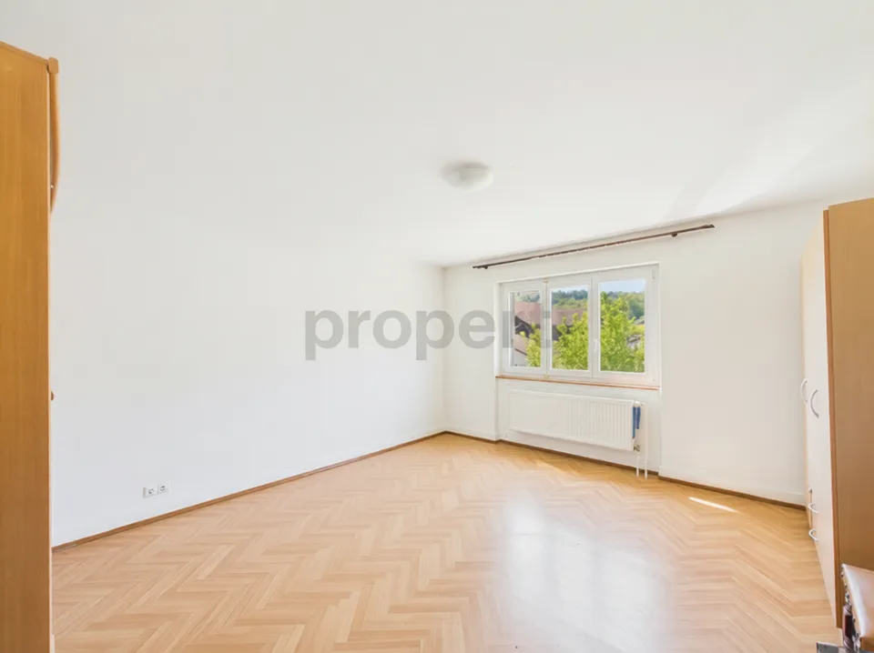 Geräumiges Einfamilienhaus mit 6.5 Zimmern, Keller und Parkplätzen, Basse-Allaine