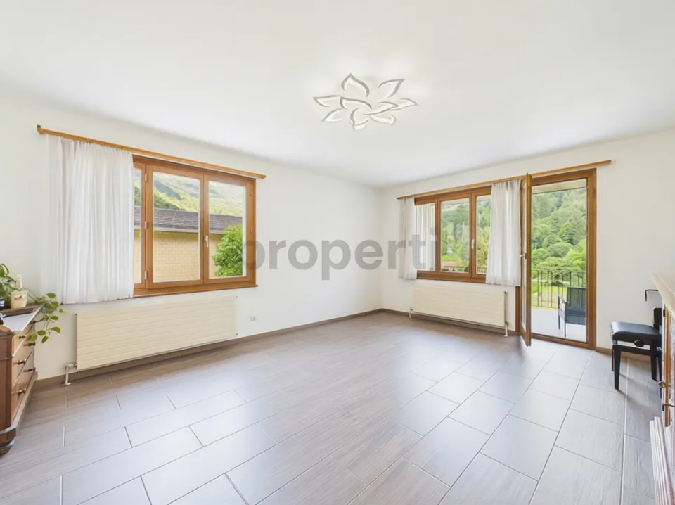 Einfamilien-/Zweifamilienhaus mit Blick auf den Piumogna-Wasserfall – Foto 2 von 31
