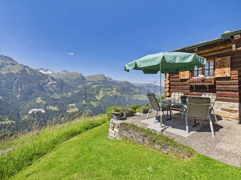 Charming Maiensäss with a wonderful mountain view and spacious plot – photo 9 of 14