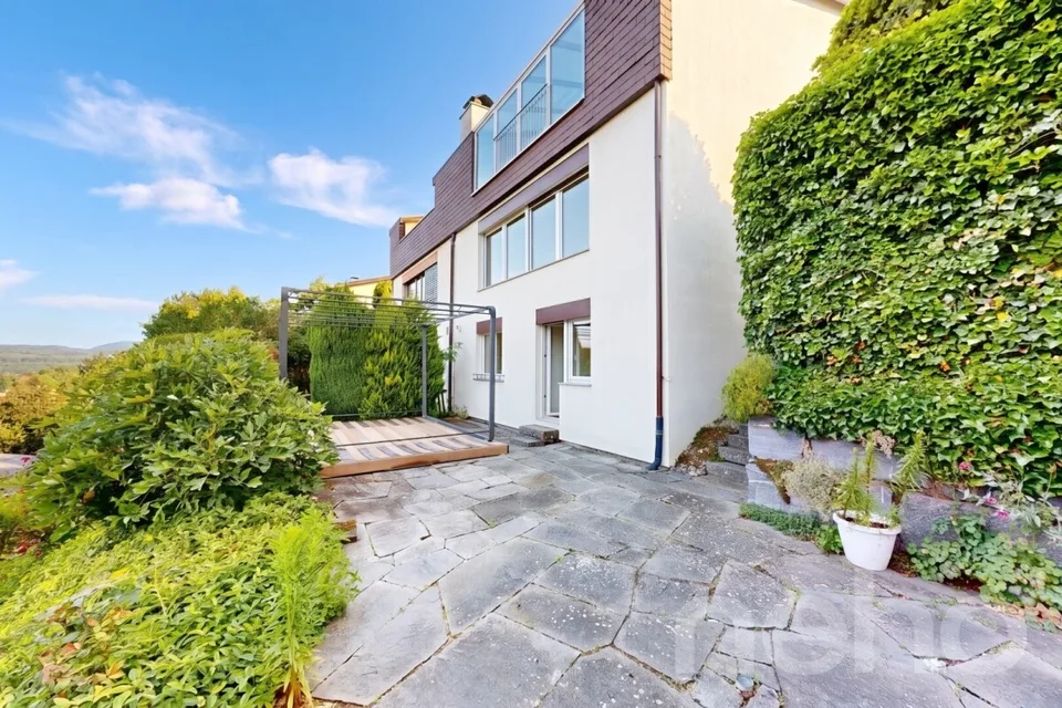 Maison jumelée ensoleillée avec jardin d'hiver et vue panoramique – photo 12 sur 19