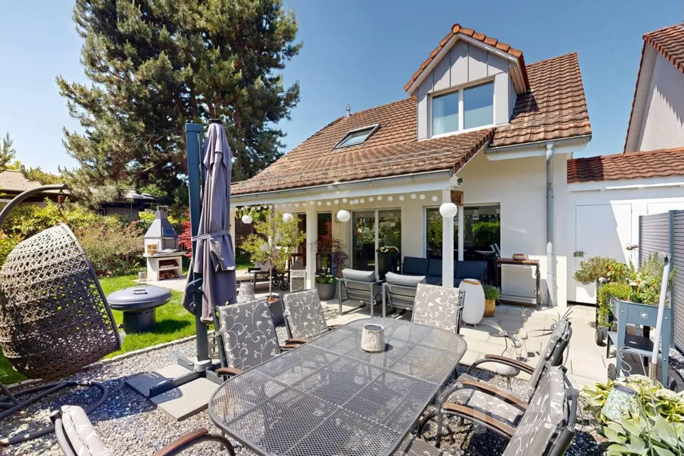 Familienfreundliches Einfamilienhaus mit sonnigem Garten – Foto 16 von 18