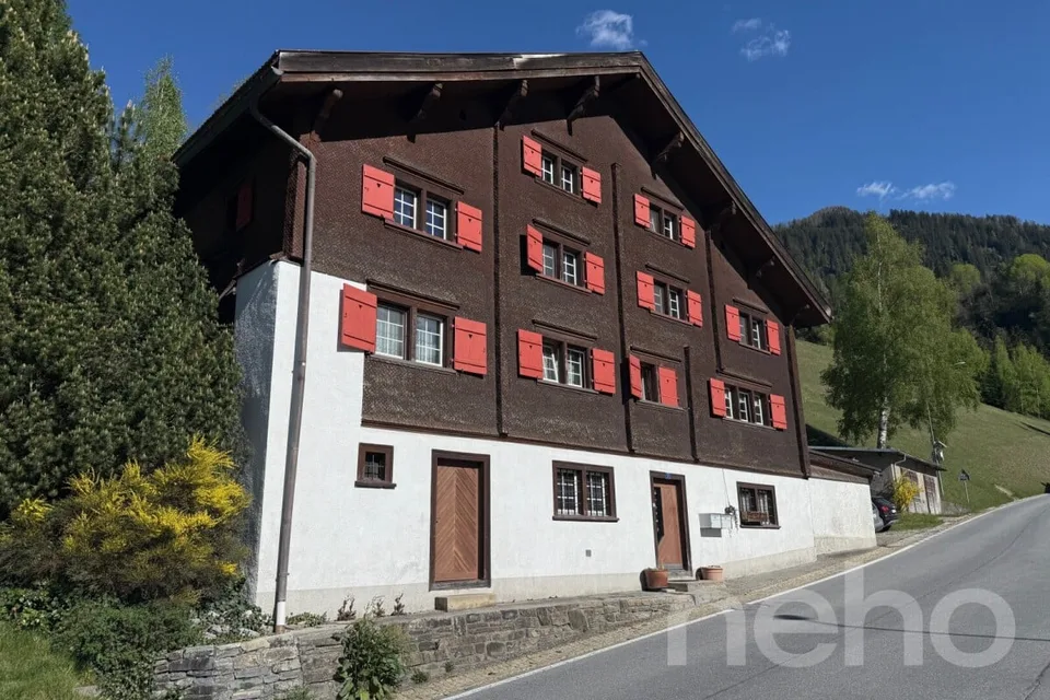 Grosszügige 5.5 Zimmer Wohnung mit Bündner Charme in Uors