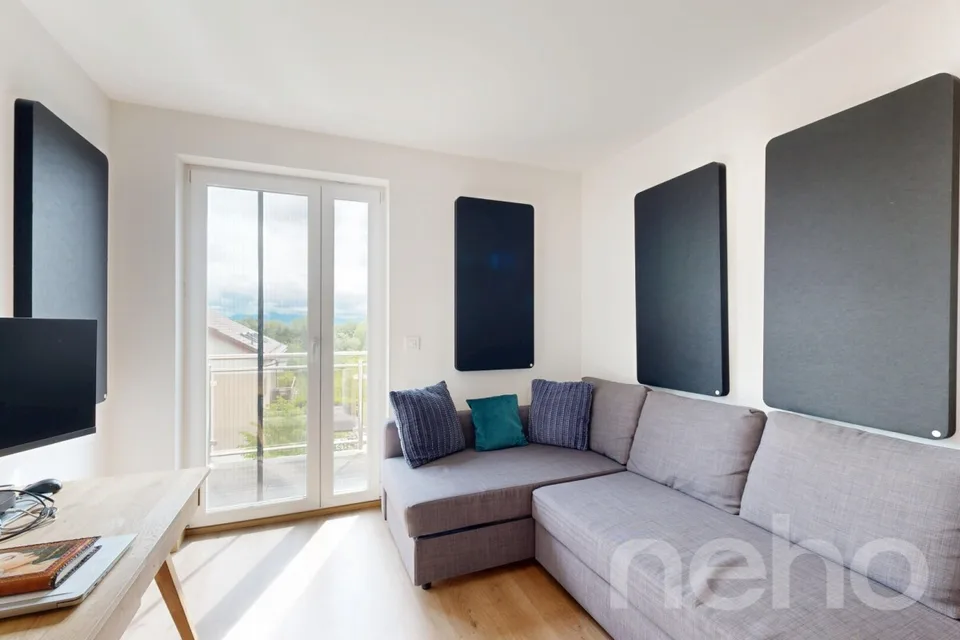 Attique contemporain traversant avec grand balcon et vue dégagée – photo 16 sur 19