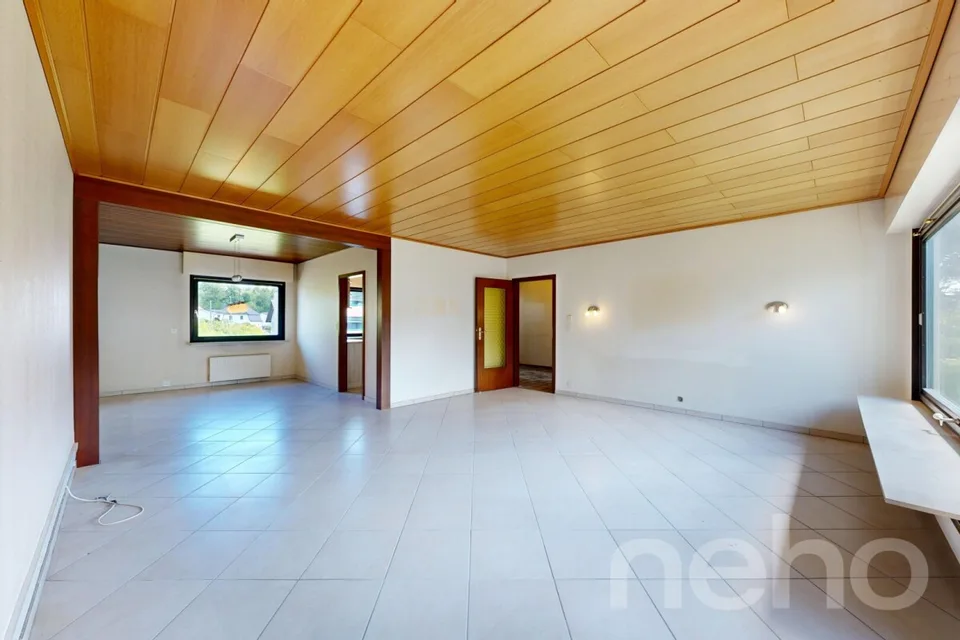 Attractive 6-room house in a quiet, elevated location