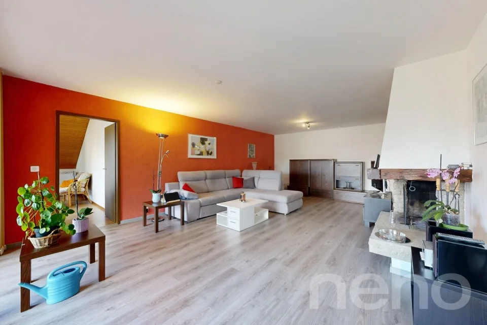 Appartement familial de 5,5 pièces et 157 m² avec cheminée et garage
