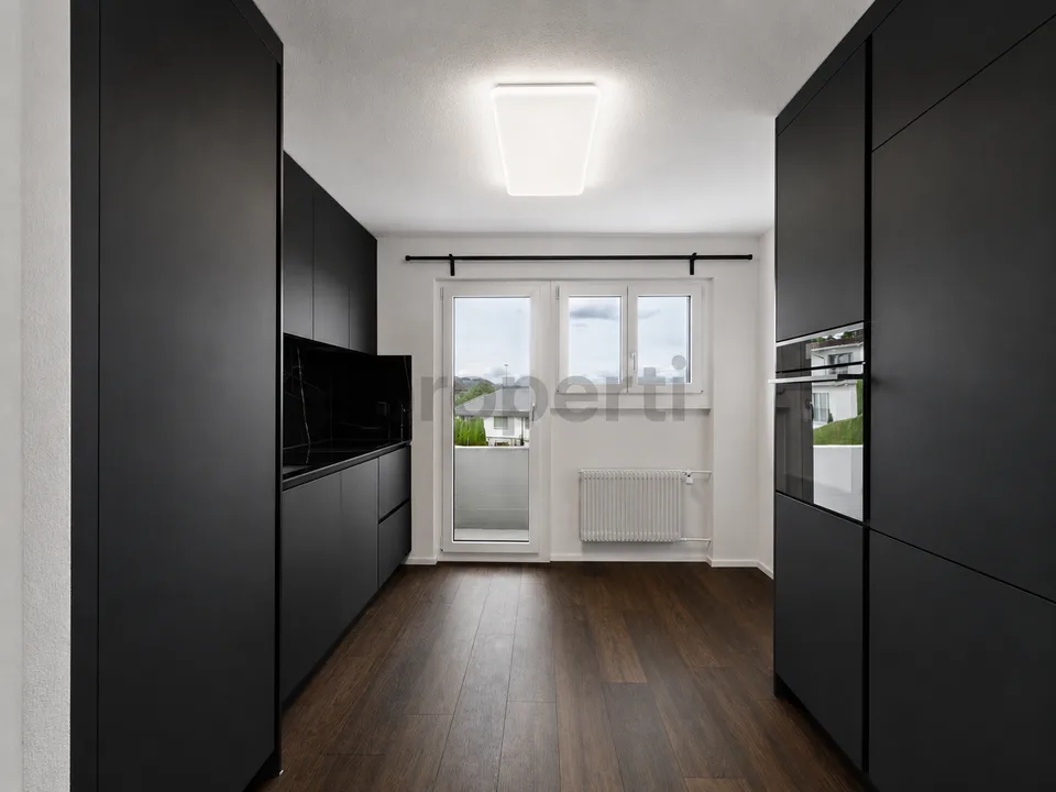 Occasione unica con vista lago: appartamento 4,5 locali con potenziale a Nottwil