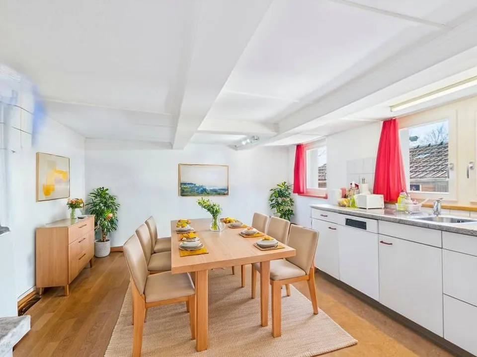 Charme historique, rénovation moderne & espace pour toute la famille à Ganterschwil