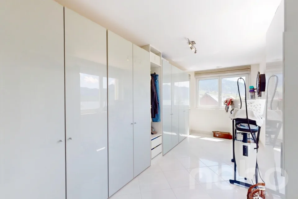 Living with a wide view of Sihlsee ? Peace, light, and panorama combined – photo 19 of 19