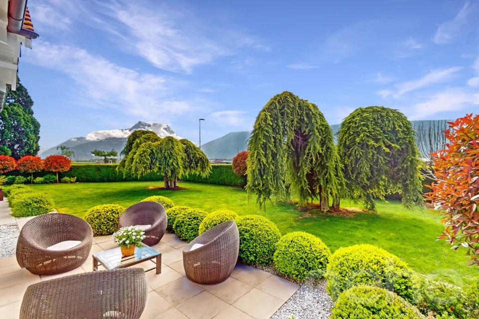 Furnished exceptional house in Aigle with view and large garden – photo 16 of 21