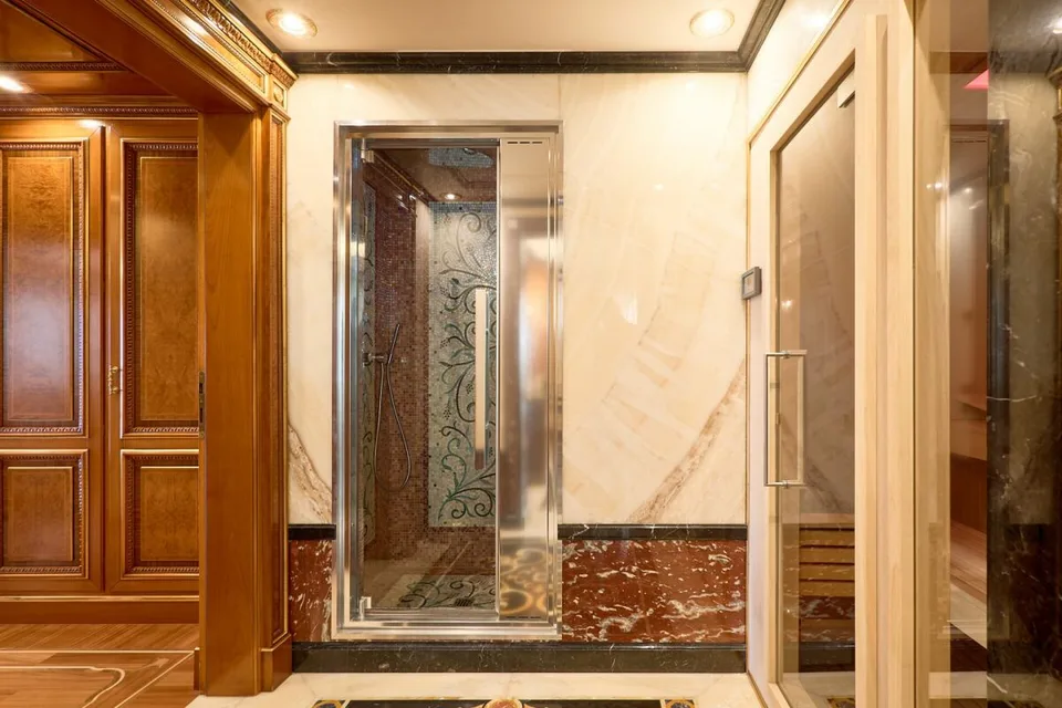 Luxury and lake view in the heart of Lugano