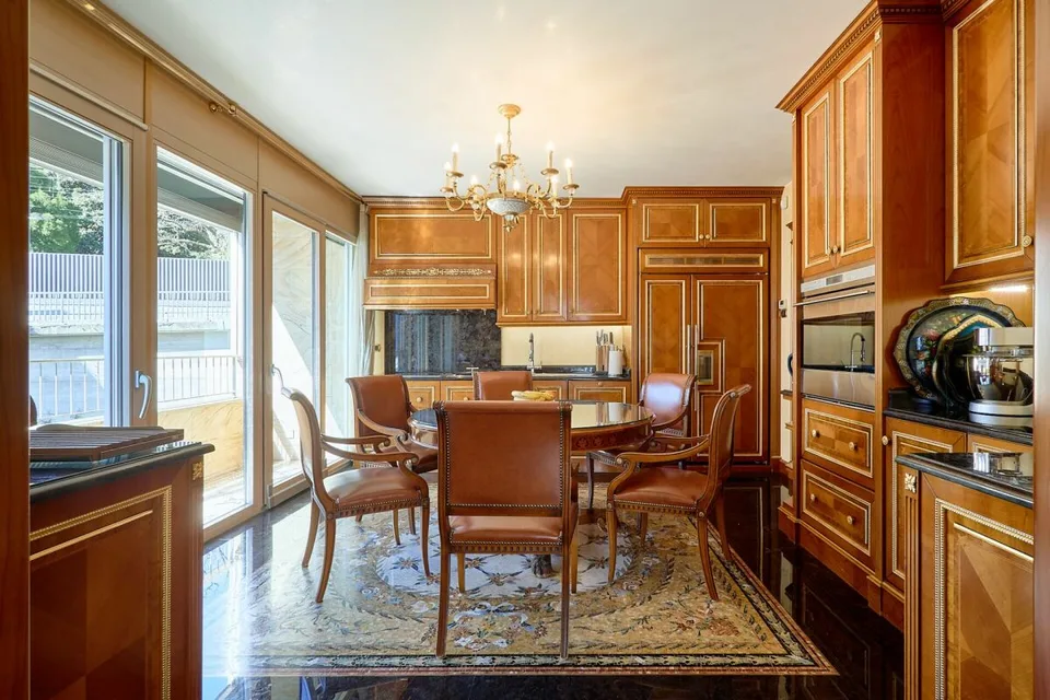 Luxury and lake view in the heart of Lugano
