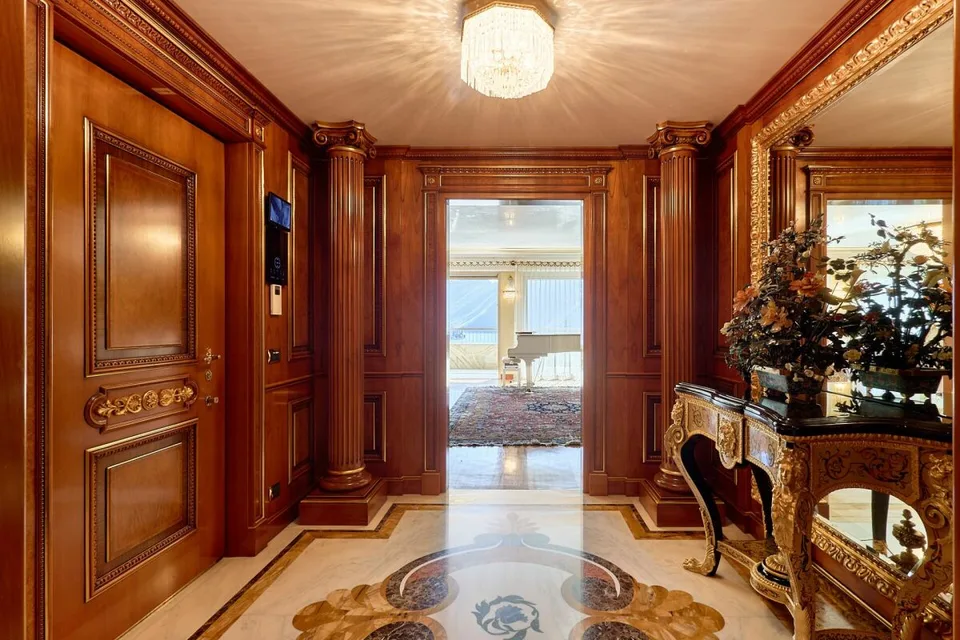 Luxury and lake view in the heart of Lugano
