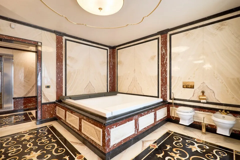 Luxury and lake view in the heart of Lugano