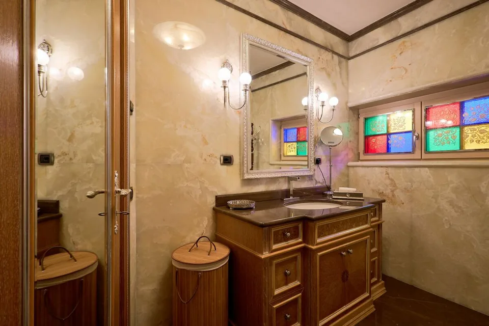 Luxury and lake view in the heart of Lugano