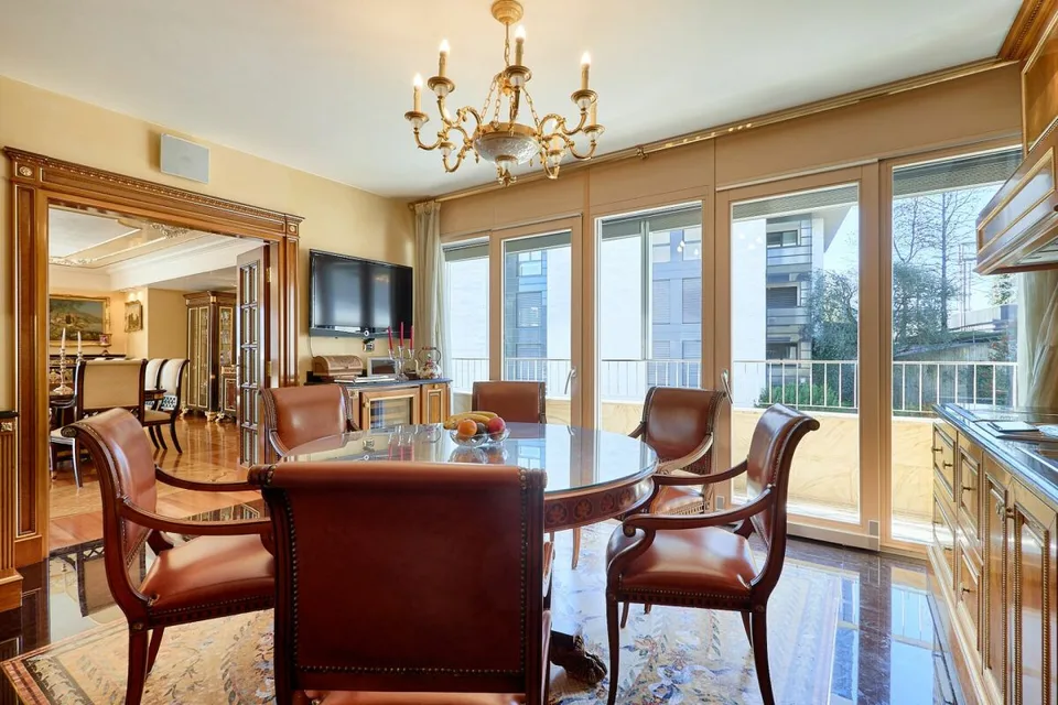 Luxury and lake view in the heart of Lugano