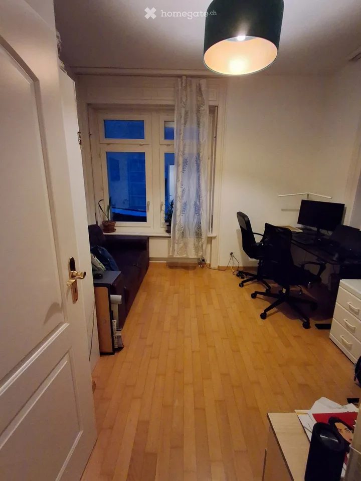 Nachmieter für grosse 3,5 Zimmer Wohnung