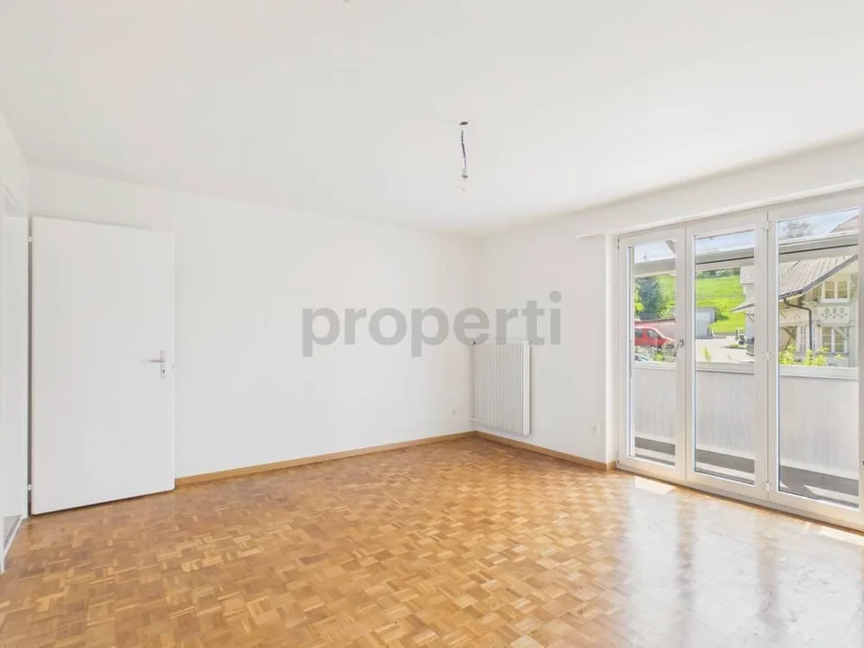 Charmante 3.5 Zimmer Wohnung mit sonnigen Wintergarten