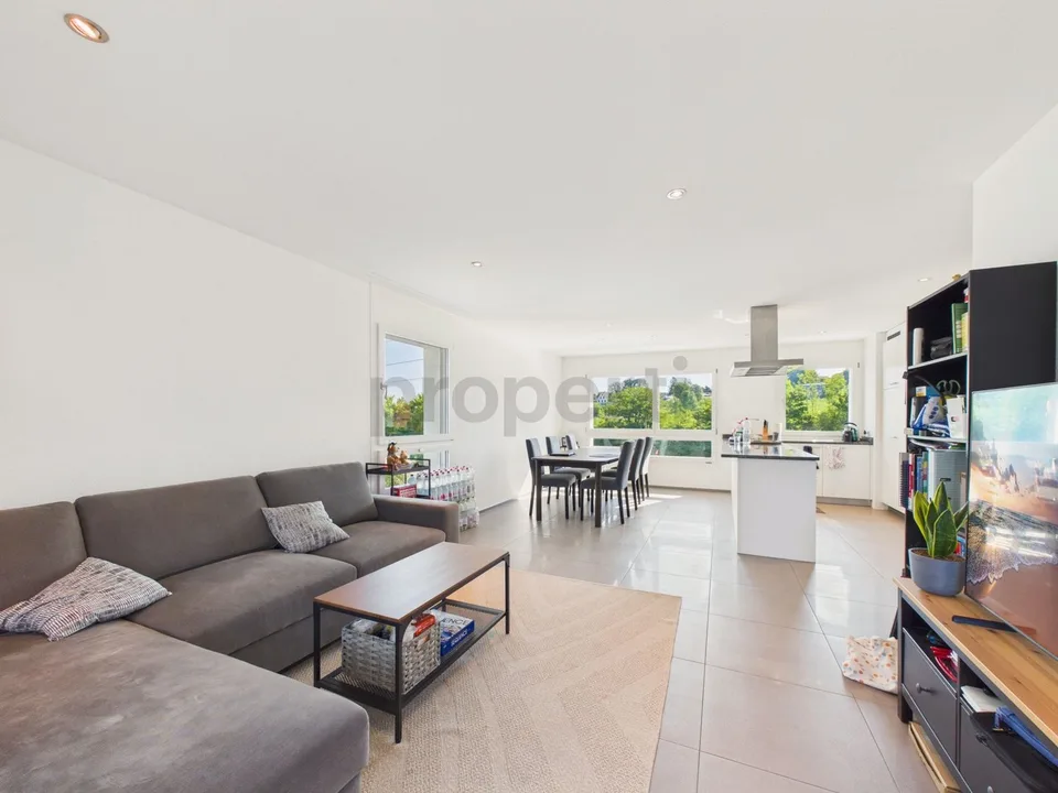Moderne und grosszügige 3.5-Zimmer-Wohnung in Adliswil
