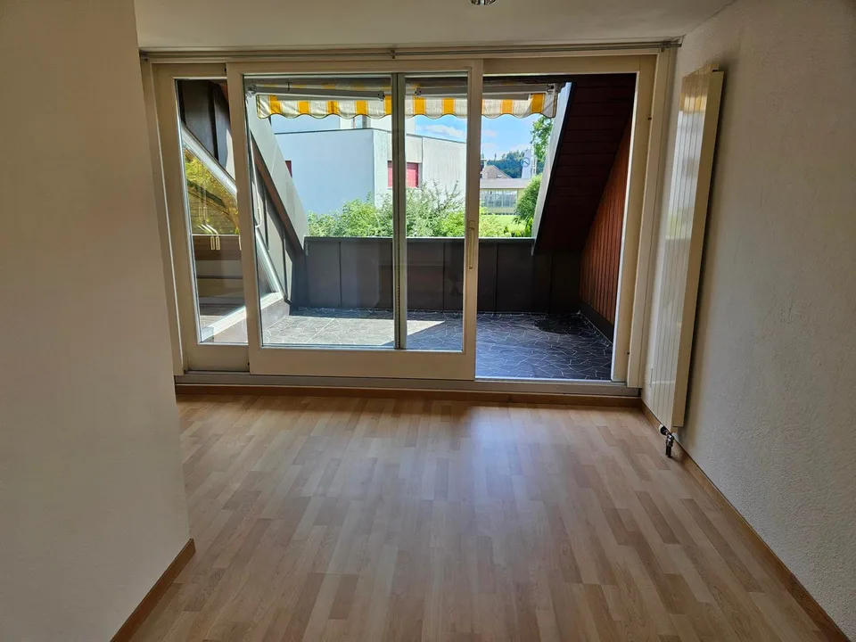 Einzigartige, klimatisierte 2-Zimmer-Dachwohnung zu vermieten