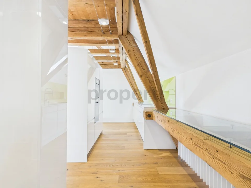 2.5 Zimmer Wohnung - ein einzigartiges Zuhause, das Geschichte und Moderne vereint