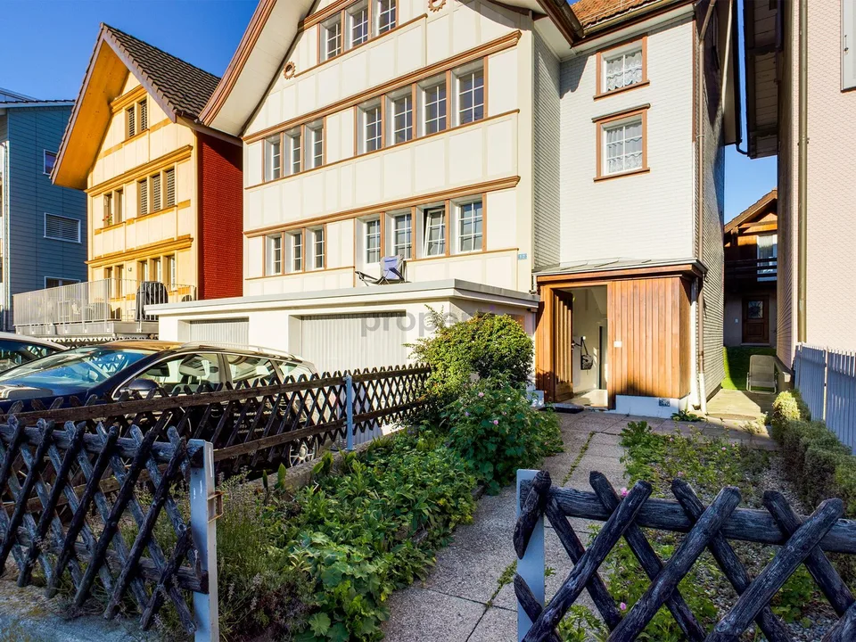 Charming 5-Room Apartment with Large Cellar, Appenzell