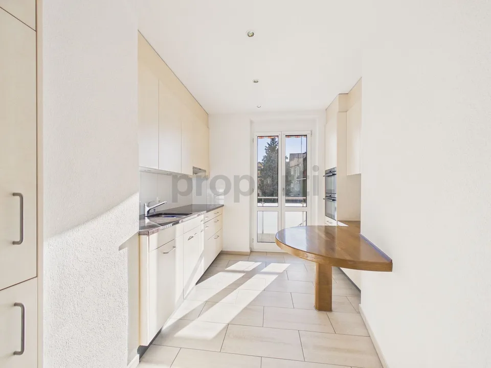 Zentral gelegene 4.5-Zimmer-Etagenwohnung mit 200 m2 grosser Terasse + 18 m2 Wintergarten in St. Gallen