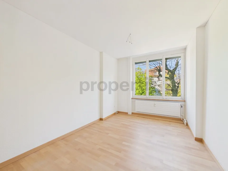 Zentral gelegene 4.5-Zimmer-Etagenwohnung mit 200 m2 grosser Terasse + 18 m2 Wintergarten in St. Gallen