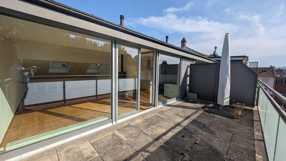 Wohnen über den Dächern  Stilvolle Loftwohnung mit grosser Dachterrasse!
