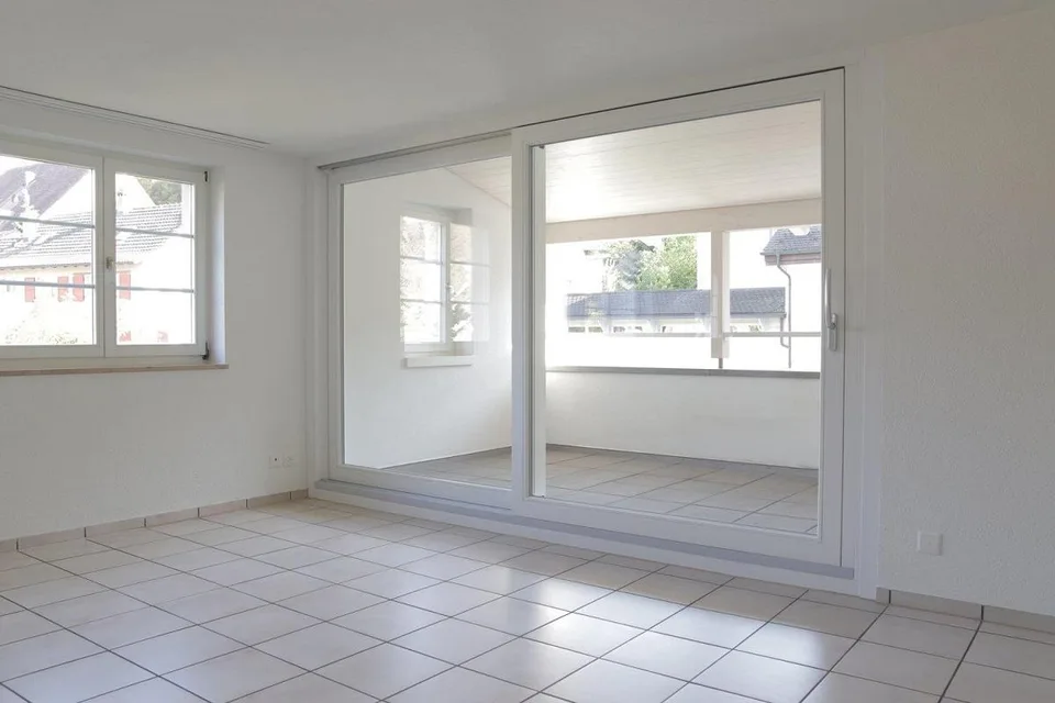 5.5-Zimmer-Maisonettewohnung mit Loggia im Herzen von Giebenach – Foto 3 von 15