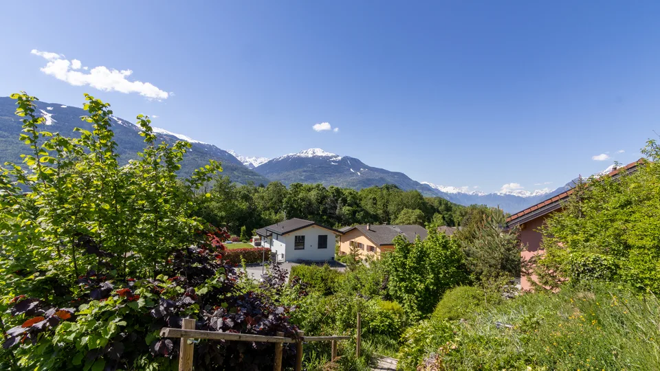 Zu verkaufen: Architekten-Villa mit 5,5 Zimmern in Diolly