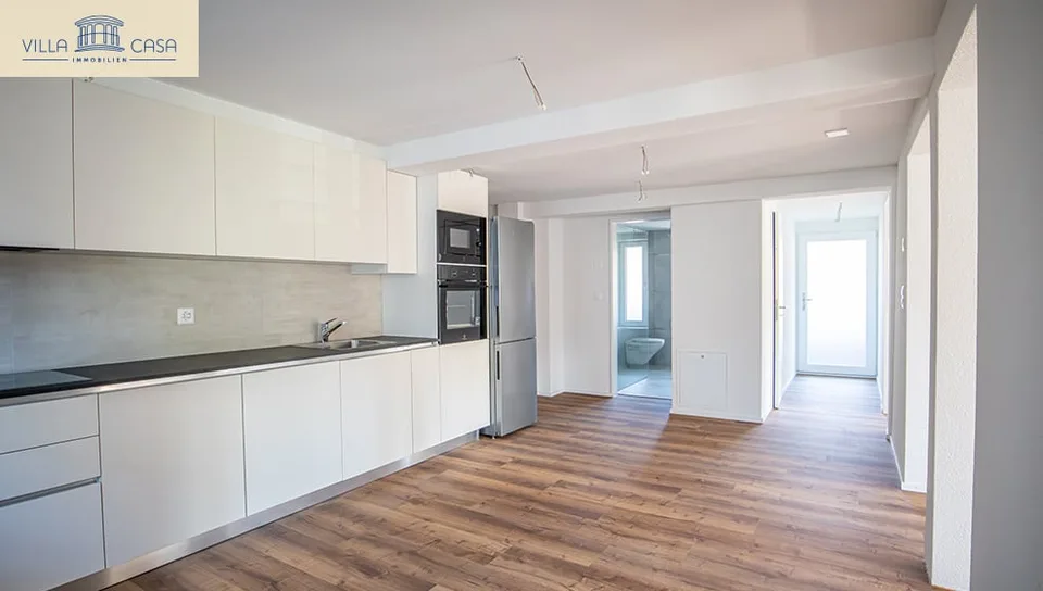 Casa multifamiliare ristrutturata con tre appartamenti